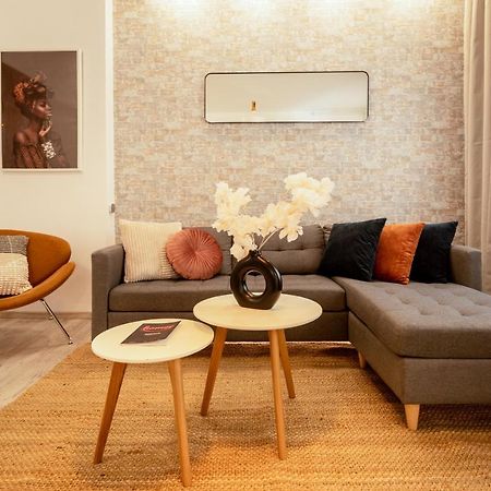 Ideal Stay: Spacious 2Br Apt Near Calea Victoriei 布加勒斯特 外观 照片