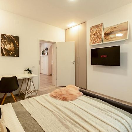 Ideal Stay: Spacious 2Br Apt Near Calea Victoriei 布加勒斯特 外观 照片