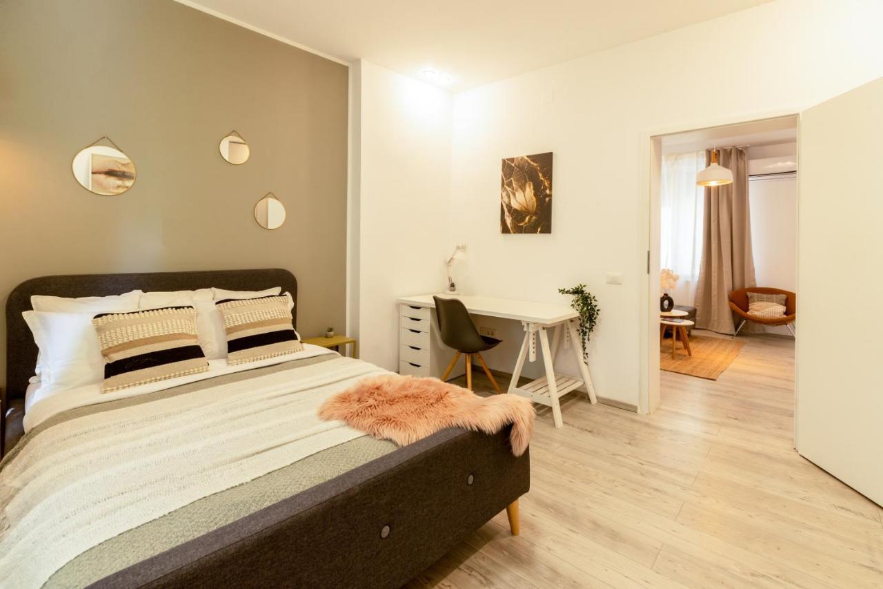 Ideal Stay: Spacious 2Br Apt Near Calea Victoriei 布加勒斯特 外观 照片