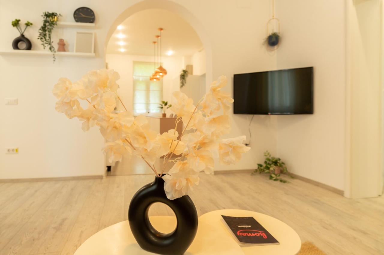 Ideal Stay: Spacious 2Br Apt Near Calea Victoriei 布加勒斯特 外观 照片