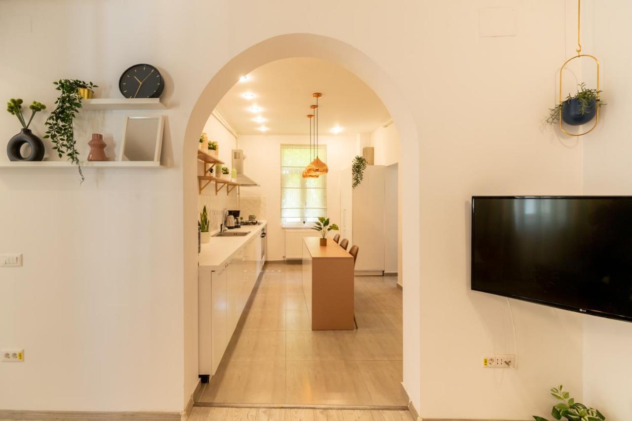 Ideal Stay: Spacious 2Br Apt Near Calea Victoriei 布加勒斯特 外观 照片