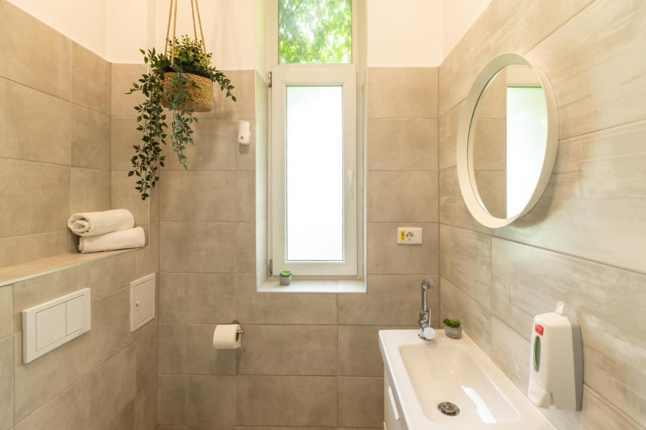 Ideal Stay: Spacious 2Br Apt Near Calea Victoriei 布加勒斯特 外观 照片