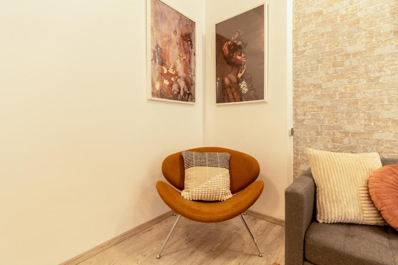 Ideal Stay: Spacious 2Br Apt Near Calea Victoriei 布加勒斯特 外观 照片